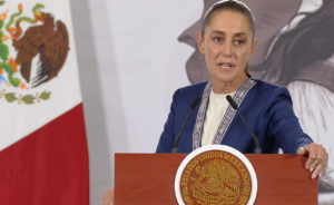 Sheinbaum destaca reducción de deuda y operación de refinerías en Pemex