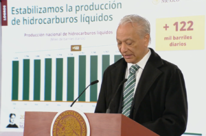 Pemex mantiene envíos de crudo a Cuba pese a tensiones