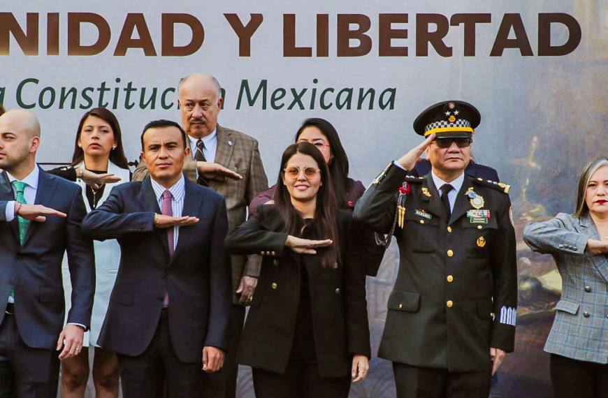 Paula Trade encabeza honores por el 109 aniversario de la Constitución en Cuernavaca