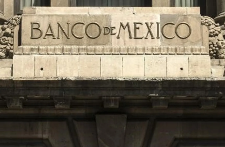 Banxico pausa recortes a la tasa de interés y ajusta pronósticos de inflación