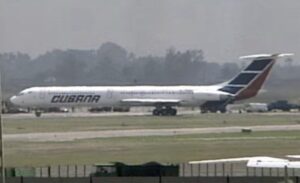 Cuba se queda sin turbosina para aviones
