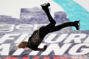 Salto mortal hacia atrás rompe veto de 50 años