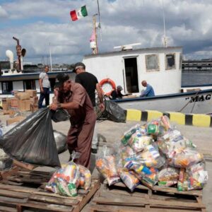 Arriba a Cuba primer barco con ayuda enviada desde México