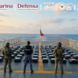 Marina asegura cerca de dos toneladas de cocaína frente a costas de Guerrero
