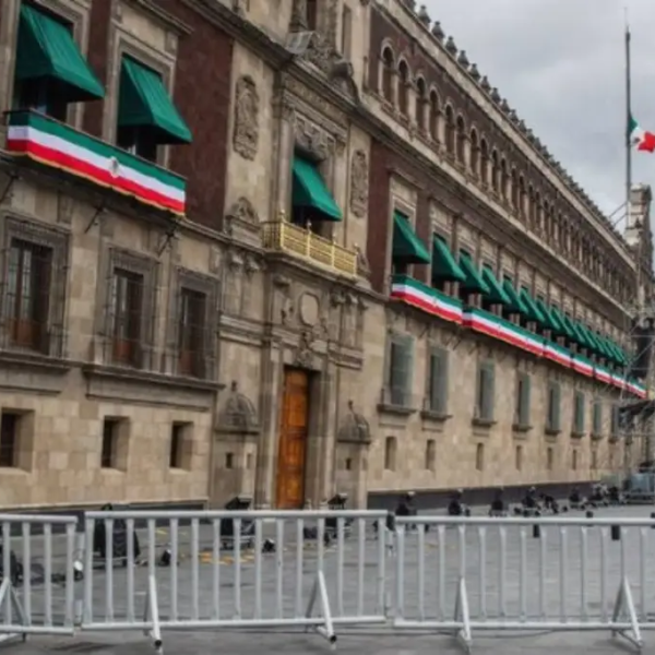 Sheinbaum reúne a líderes de la 4T para definir Plan B electoral