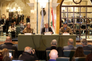 Israel admite que fuego de tanque impactó base de la ONU en Líbano