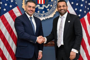 García Harfuch se reúne con director del FBI