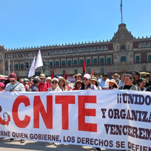 CNTE concluye paro nacional con mitin en el Zócalo de Ciudad de México