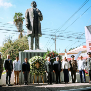 Cuernavaca conmemora aniversario del natalicio de Benito Juárez
