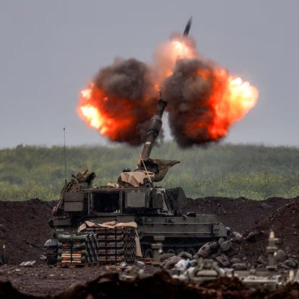 Irán advierte represalias y posible cierre del estrecho de Ormuz