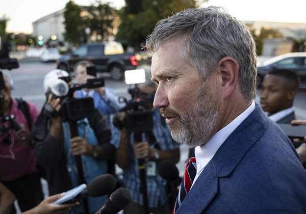 Advierten a Trump sobre archivos Epstein tras ataque contra Irán