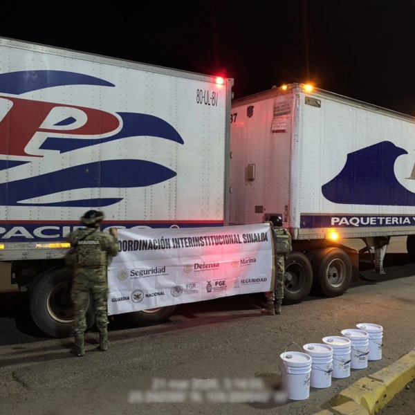 Marina asegura 100 litros de tolueno en puerto de Sinaloa