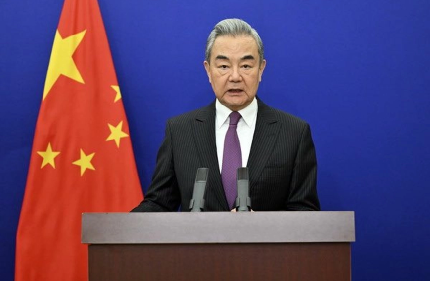 China reitera llamado a detener operaciones militares contra Irán