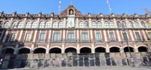 Blindan Palacio de Gobierno de Morelos previo a marcha del 8M