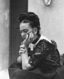 MAM revisa “Las dos Fridas”