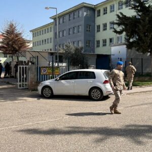 Tiroteo en escuela de Turquía deja 16 heridos