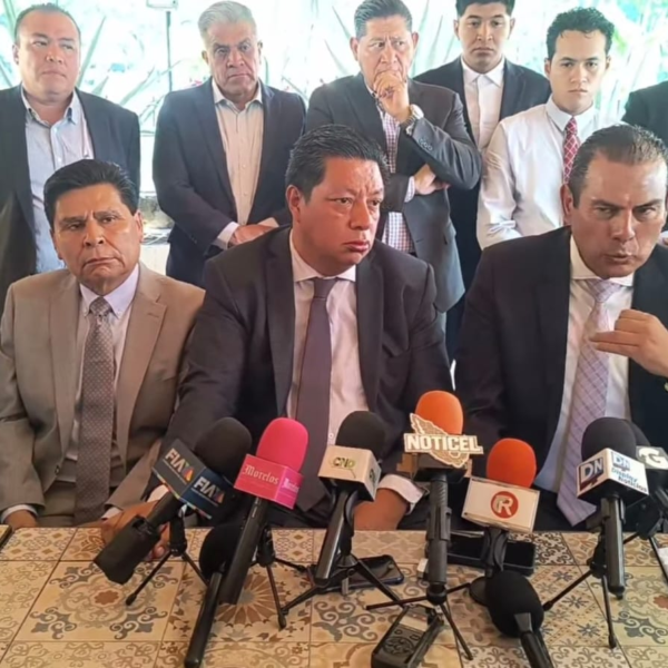 Cuernavaca: abogados denuncian detención irregular de litigante por policías estatales