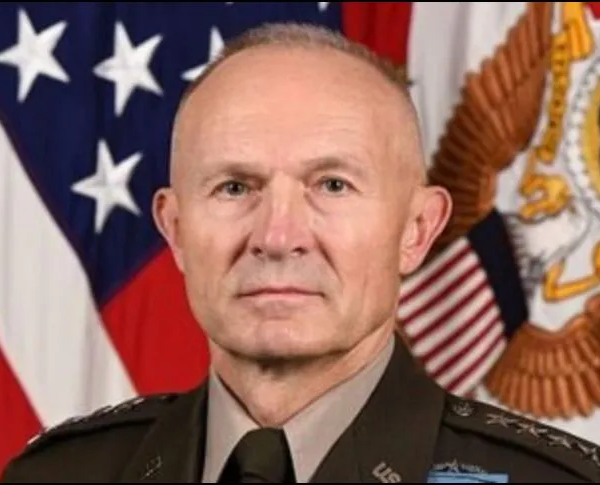 Pentágono solicita la dimisión del jefe del Estado Mayor del Ejército