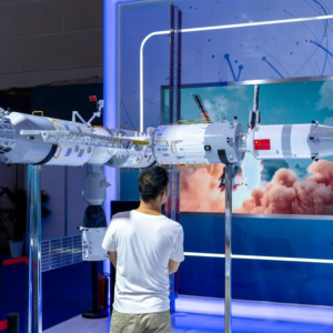 China exhibe avances en su programa espacial