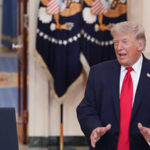 Trump afirma que podría reabrir el estrecho de Ormuz