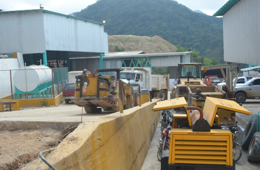 Confirman muerte de nueve trabajadores de minera canadiense