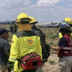 Avioneta se desploma en Puebla; reportan muertos
