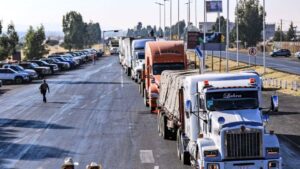 SEGOB descarta razones para paro de transportistas y agricultores