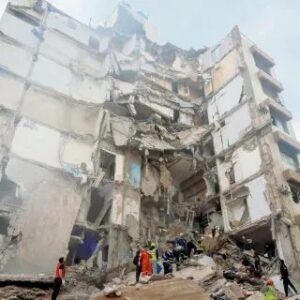 Irán rompe tregua y cierra Ormuz