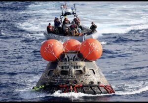 Regresa Artemis II tras histórico viaje a la Luna