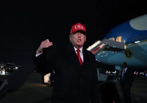 Trump arremete contra el papa León XIV por postura sobre Irán