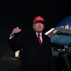 Trump arremete contra el papa León XIV por postura sobre Irán