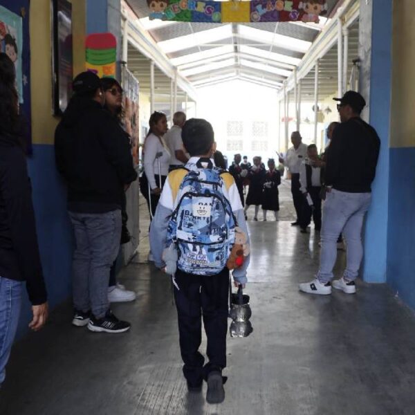 CNDH pide a la SEP reconsiderar fin anticipado del ciclo escolar