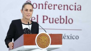 Sheinbaum aclara que aún no se define el calendario escolar