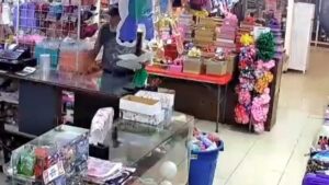 Sube a seis la cifra de muertos tras incendio en plaza en Los Mochis