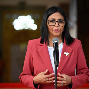 Delcy Rodríguez afirma en La Haya que Venezuela es la “única titular” del Esequibo