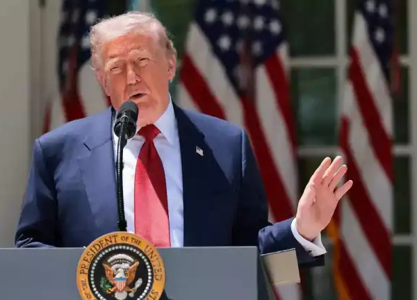 Trump rechaza respuesta de Irán sobre negociaciones regionales