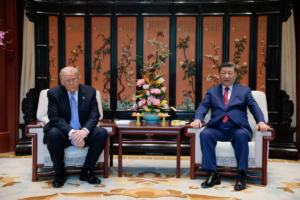 Trump y Xi destacan acuerdos comerciales al concluir cumbre en Pekín