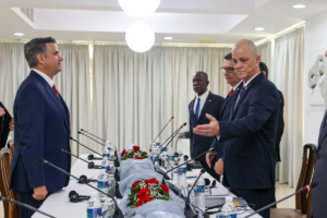 Cuba recibe en La Habana al director de la CIA
