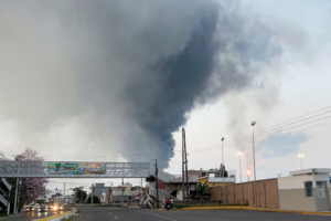 Incendio en la Refinería Olmeca activa protocolos de emergencia en Dos Bocas