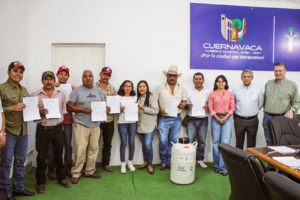 Cuernavaca entrega apoyo genético a productores ganaderos