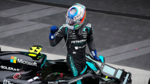 Antonelli gana en Canadá; Checo abandona por falla