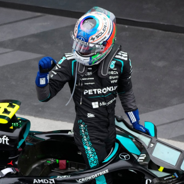 Antonelli gana en Canadá; Checo abandona por falla