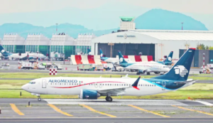 Aeroméxico aplicará restricciones a viajeros por medidas sanitarias contra el ébola